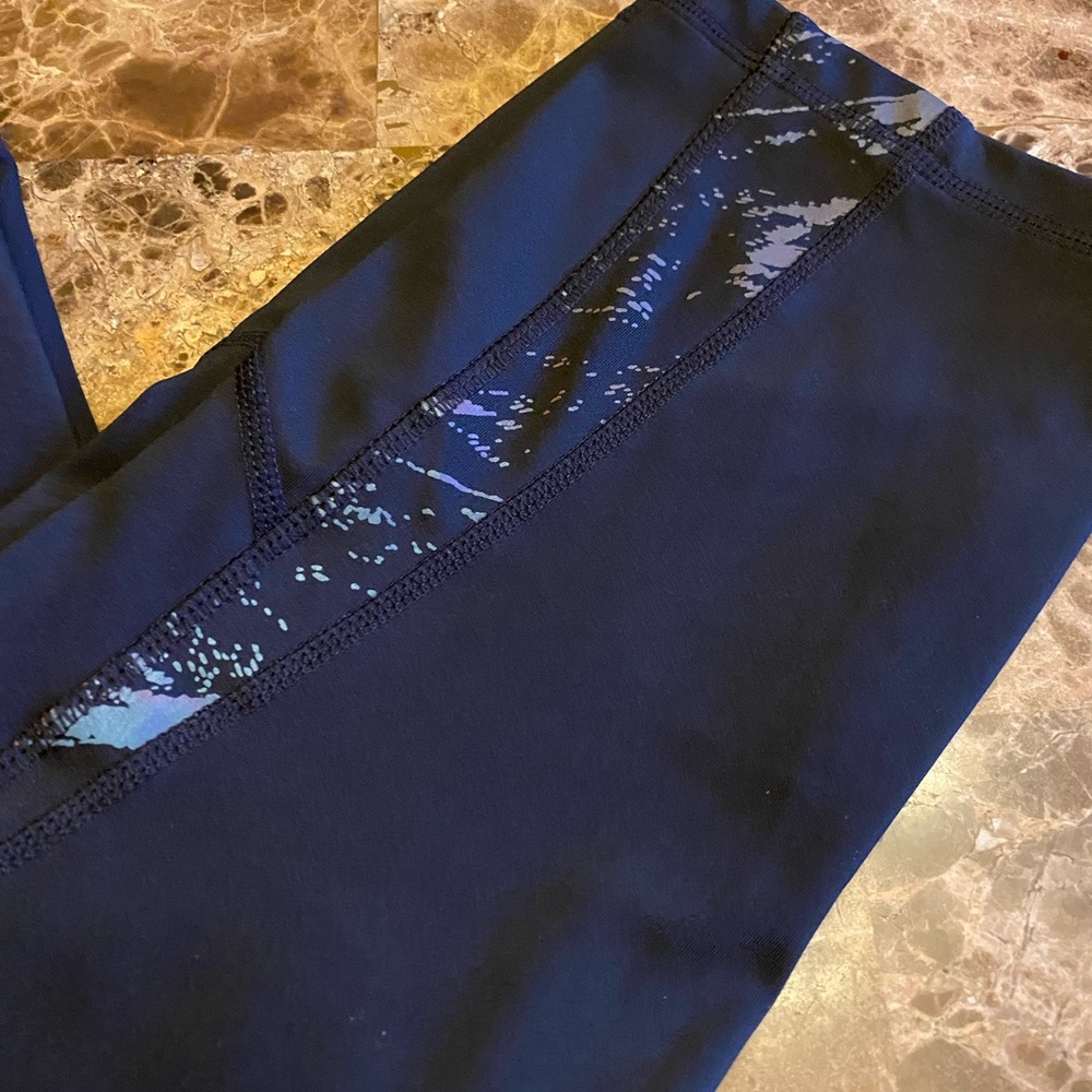 NWOT Capri leggings. - Picture 6 of 6